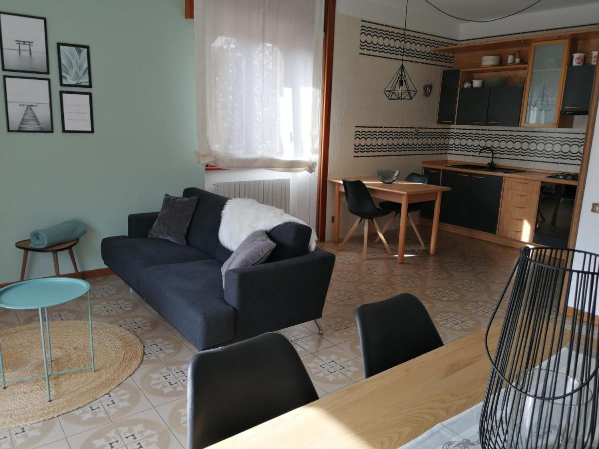 Casa Vacanze Donatella Carenno Exterior photo